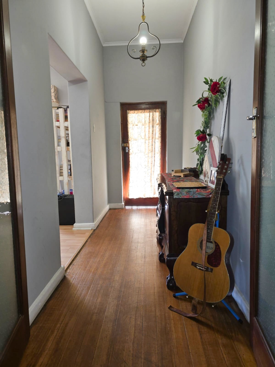 5 Bedroom Property for Sale in Lemoenkloof Western Cape